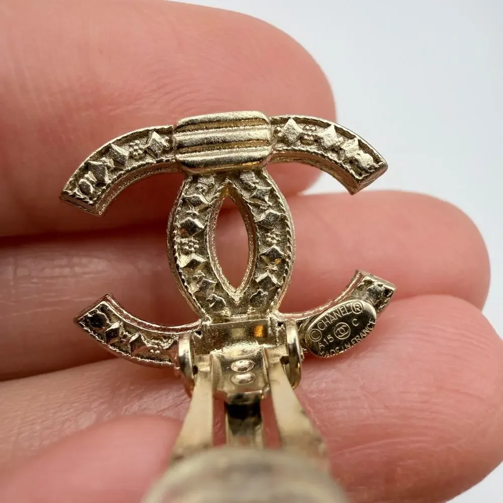 CHANEL Coco Mark CC Single Earring Clip On Made in France Diamond Cut Signed